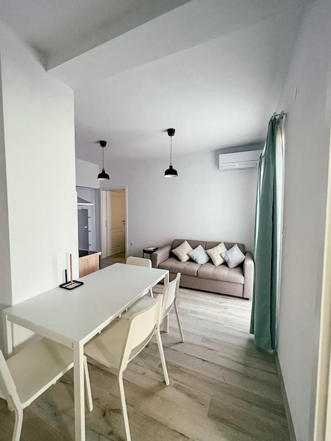 Apartments Happy Sukosan Luaran gambar