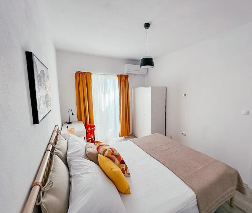 Apartments Happy Sukosan Luaran gambar